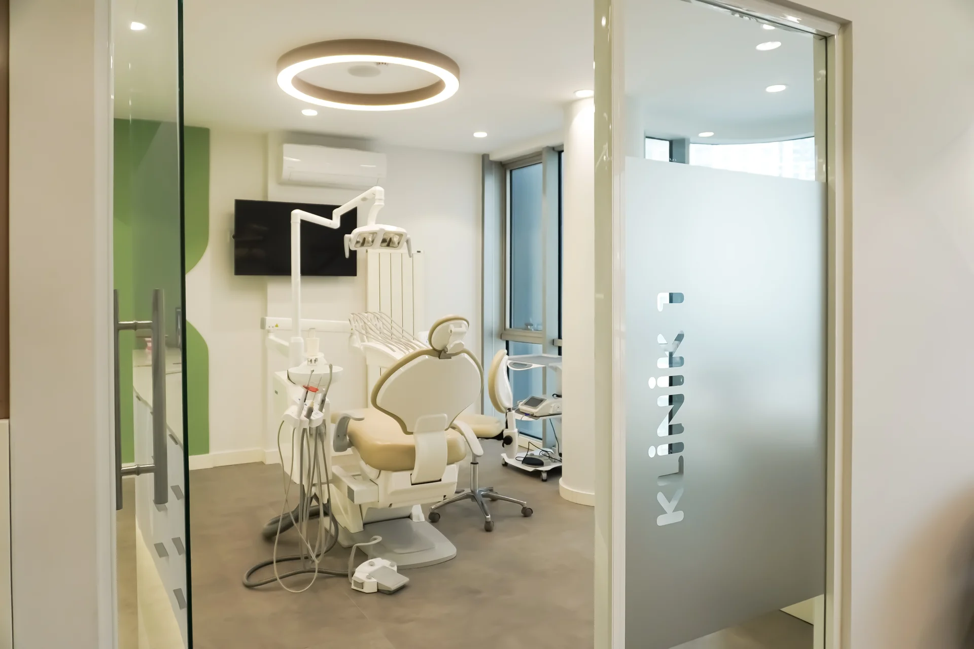 Diş tedavi ekipmanları ve el aletleri